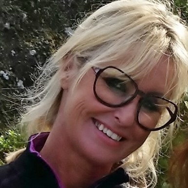 Qualified and Professional Guide; Tour Guide; Tourist Guide; Certified Tourism Guides, Official list of Tourism Information Professionals of the Autonomous Region of Madeira, in accordance with the ordinance nr 61/2017; visitmadeira.pt; SNATTI; Walking Tours, Cultural Tours, Sightseeing Tours; Bust Tours, Coach Tours, Best Tour Guides, Top Tour Guides, Madeira; Portugal